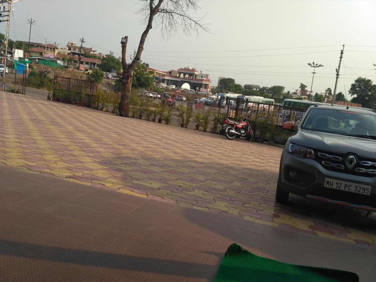 Hotel Morya Garden Ranjangaon Ranjangaon Ganpati ภายนอก รูปภาพ
